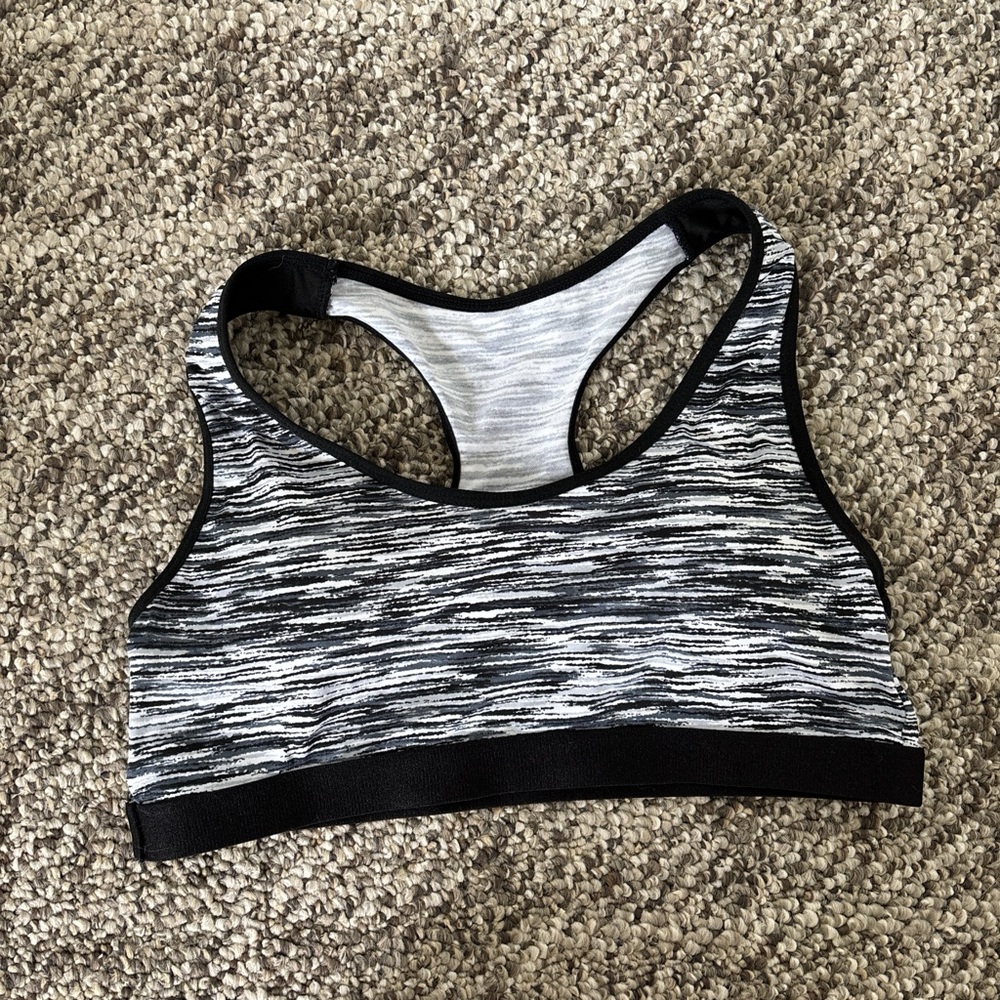 Zone Pro Black and Gray Patterned Sports Bra